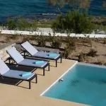 Golden View With Private Swimming Pool فيلة كريس أكتي
